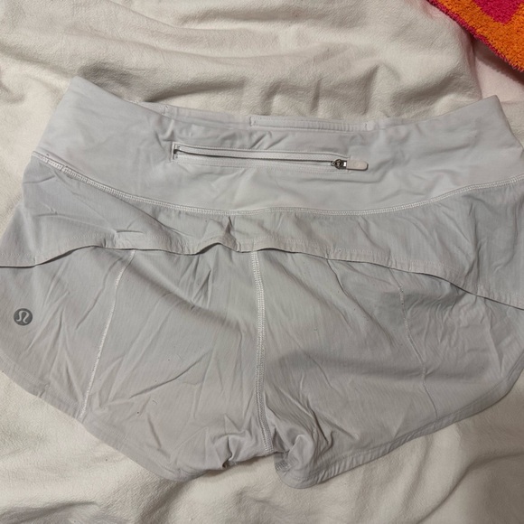 Lululemon White Speed Up Shorts - Picture 4 of 5